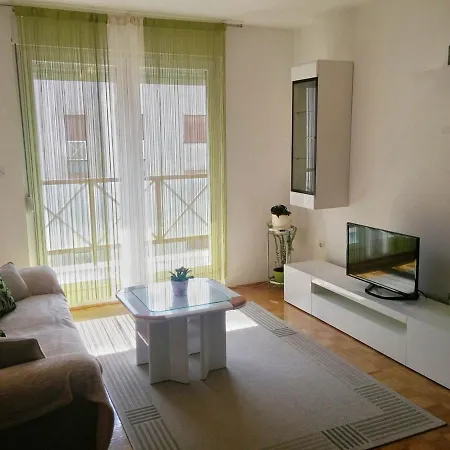 Kika Apartment *